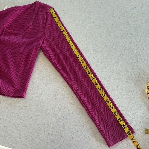 Bozzolo V-Neck Long Sleeve Crop Top - Fuchsia - Size L - Excellent Condition - Picture 6 of 10